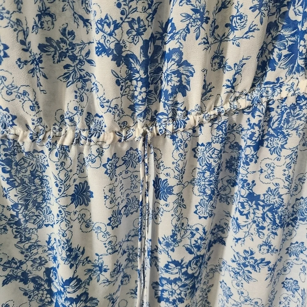 En Creme Blue Floral Print Sheer Tunic Size Small - Picture 5 of 12